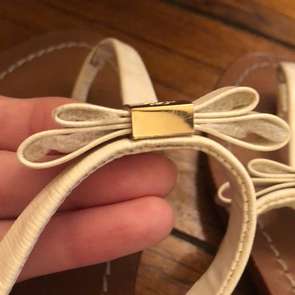 Tory Burch Leighanne Bow Flat Patent Leather Thong Sandals White Size 7 - Picture 5 of 11